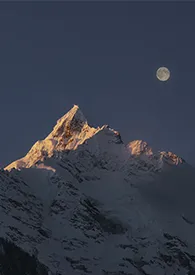 这里的雪山静悄悄